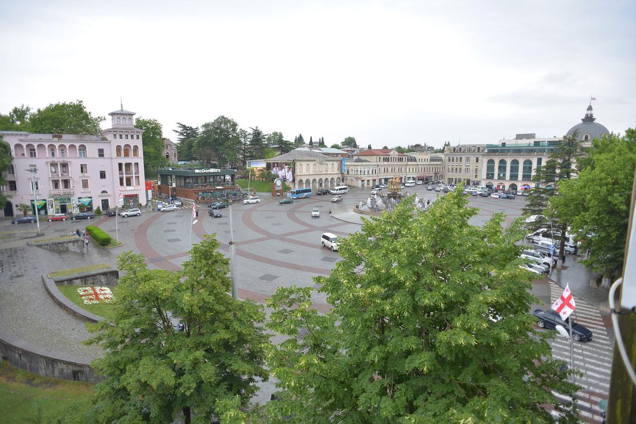 Central Apartments Kutaisi Eksteriør bilde